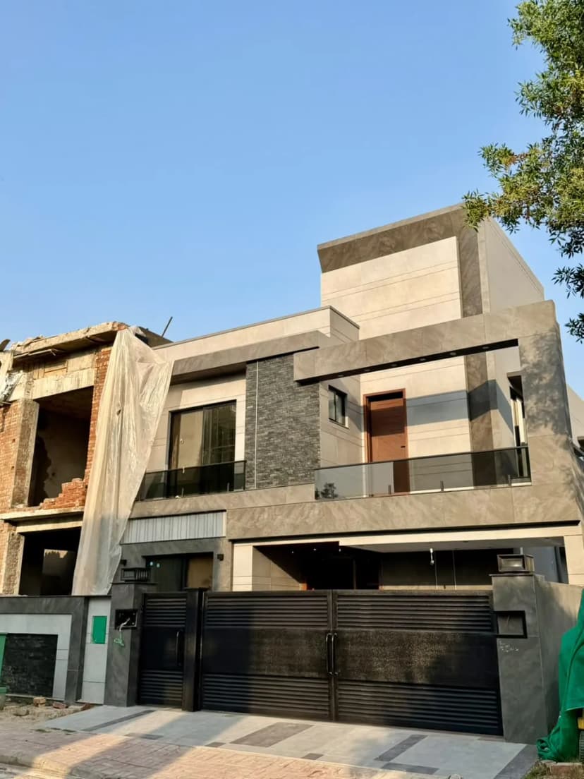 Brand new 10 marla house for sale at 256 Talha Block, Bahria Town Lahore